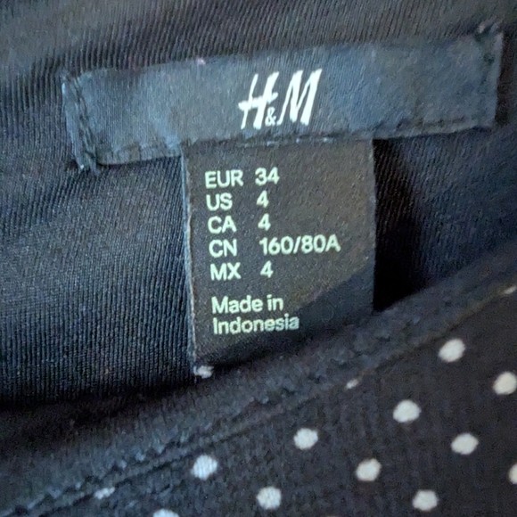 H&M Black and White Dolman Sleeve Sheath Dress - Picture 2 of 11